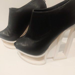 Forever 21 Shoes mod art 60s black and white pleather faux leather size 8 women